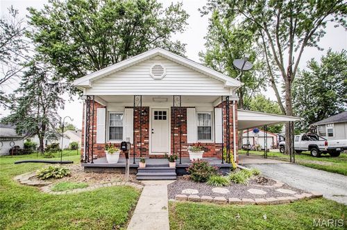 405 E Arch St, Jerseyville, IL, 62052-1868 | Card Image