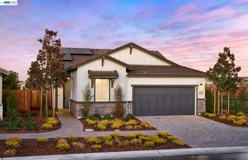 17955 Glen Arbor Way, Lathrop, CA, 95330-7208 | Card Image