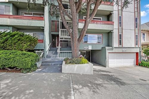 apt-203-710 E 22nd St, Oakland, CA, 94606-2061 | Card Image