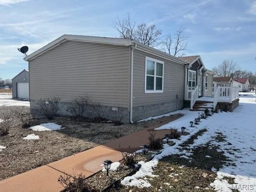 407 E Fayette Avenue, Patoka, IL, 62875 | Card Image