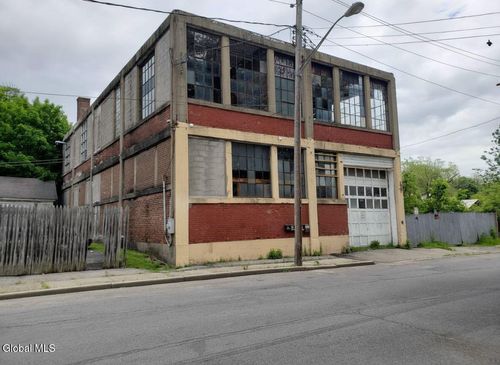 11 Edward St, Amsterdam, NY, 12010-5011 | Card Image