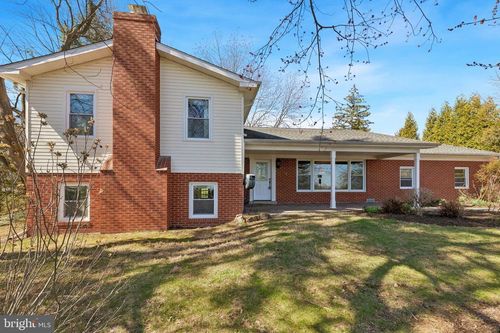 835 N Trooper Rd, EAGLEVILLE, PA, 19403-1358 | Card Image