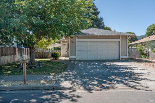 555 Donner Lane, Ukiah, CA, 95482 | Card Image