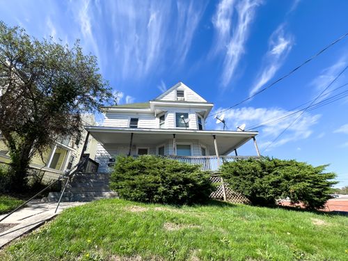 835 Bank St, New London, CT, 06320-3551 | Card Image