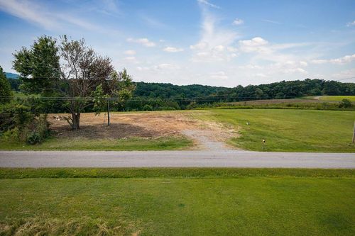 3021 Pea Ridge Rd, Liberty, TN, 37095-9246 | Card Image