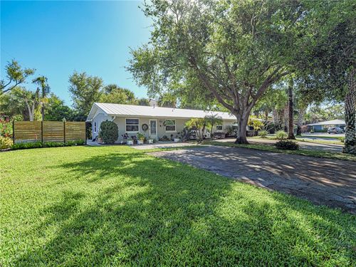 5008 Tradewinds Dr, Vero Beach, FL, 32963-1275 | Card Image