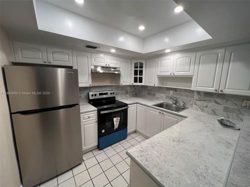 103-2605 Nw 47th Ter, Lauderdale Lakes, FL, 33313-2615 | Card Image