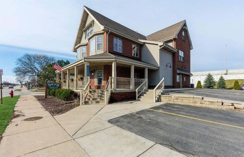 4629 N Port Washington Rd, GLENDALE, WI, 53212-1084 | Card Image