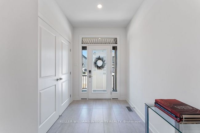 81 Heirloom St, House attached with 3 bedrooms, 3 bathrooms and 2 parking in Manotick ON | Image 5