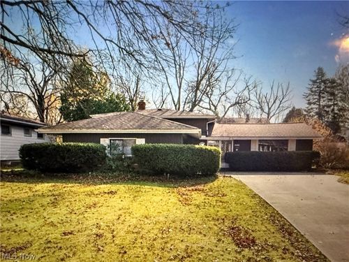 2050 Aldersgate Dr, Lyndhurst, OH, 44124-3808 | Card Image
