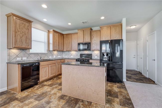 741 Twisted Oaks Ln, House other with 3 bedrooms, 3 bathrooms and null parking in Buda TX | Image 6