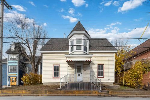 499 Main St, Mahone Bay, NS, B0J2E0 | Card Image