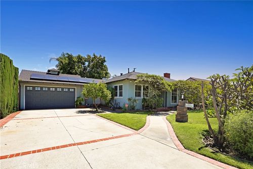 10244 Woodruff Ave, Downey, CA, 90241-2943 | Card Image