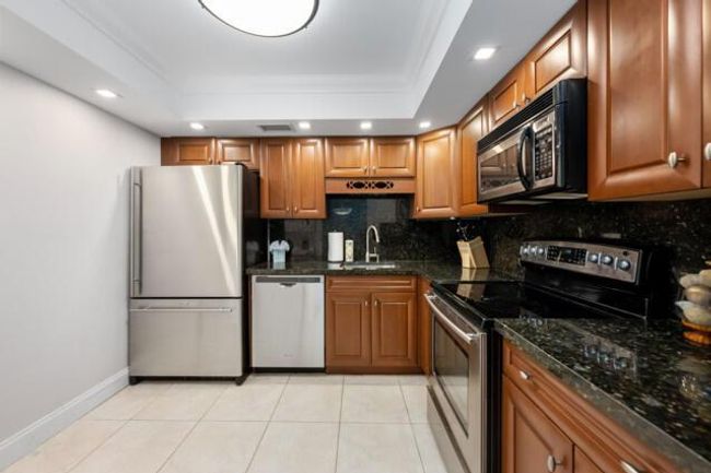 APT-510 - 3610 S Ocean Blvd, Condo with 3 bedrooms, 2 bathrooms and null parking in South Palm Beach FL | Image 20