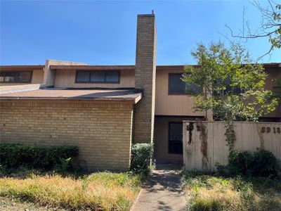 Front of townhome facing Harvest Hill. | Image 1