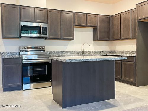 101-2950 W Presidio Dr, Flagstaff, AZ, 86001-9170 | Card Image