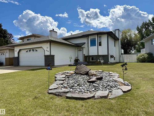 5525 54 Ave, Saint Paul, AB, T0A3A1 | Card Image