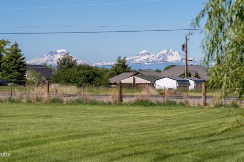 409 G Ave, Terrebonne, OR, 97760-9406 | Card Image