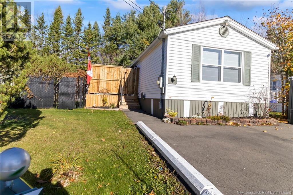 17 Bentley Ave, For Sale in Moncton Zoocasa