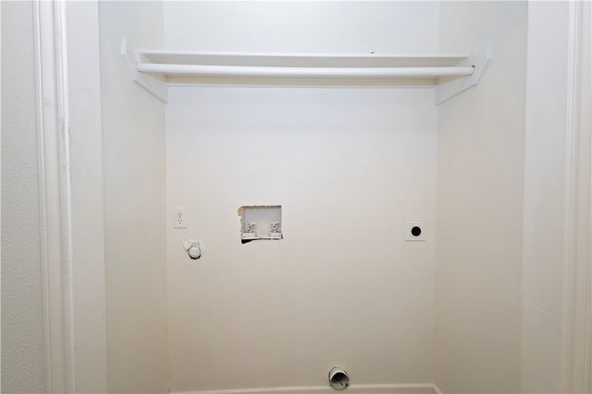 A - 1802 16 Th St, Home with 3 bedrooms, 1 bathrooms and 2 parking in Corpus Christi TX | Image 15