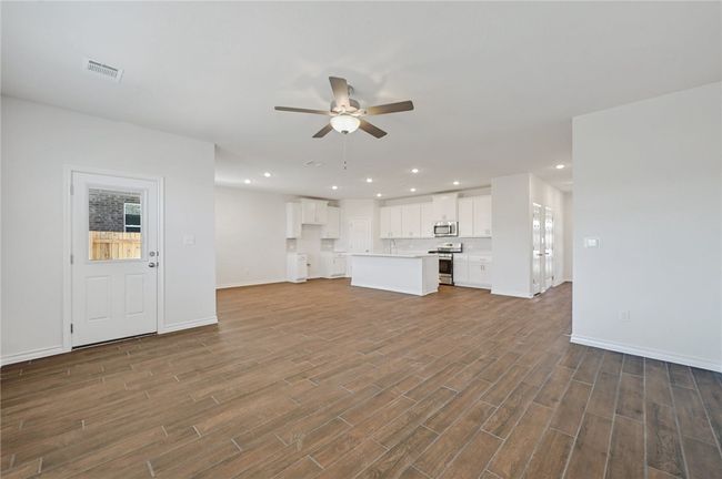806 Pepperbark Loop, House other with 4 bedrooms, 3 bathrooms and null parking in Buda TX | Image 7