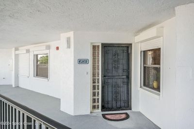 205 - 3611 S Banana River Boulevard, Condo with 2 bedrooms, 2 bathrooms and null parking in Cocoa Beach FL | Image 2