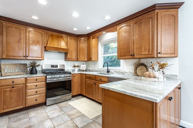 167 Slocum Rd, House other with 3 bedrooms, 2 bathrooms and 4 parking in Dartmouth MA | Image 8