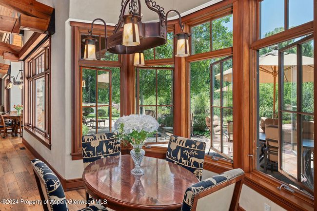 A sunny, dining area for 2 to 4 lucky people. | Image 21