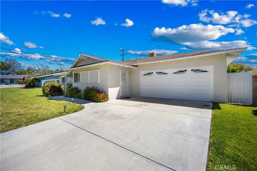 1870 Burch Ave, Simi Valley, CA, 93063-3220 | Card Image