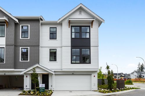 46-7918 204b St, Langley, BC, V2Y4M2 | Card Image