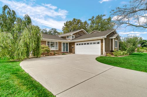 9424 Chestnut Ln, Munster, IN, 46321 | Card Image