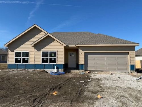 405 Ash St, Wellsville, KS, 66092-4031 | Card Image
