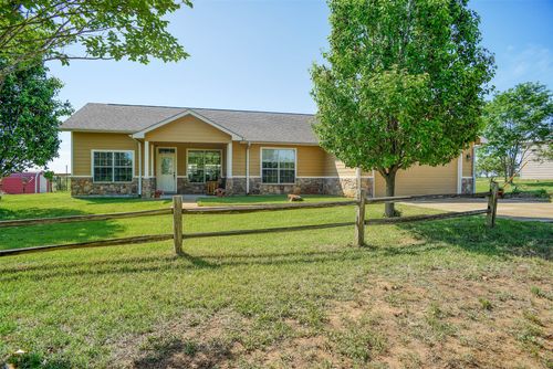 937 Highway 21 E, Bastrop, TX, 78602-5714 | Card Image