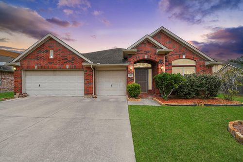 1103 Lake Shore Dr, Pearland, TX, 77581-6788 | Card Image