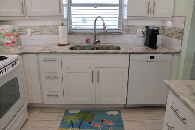 Full Kitchen | Image 6