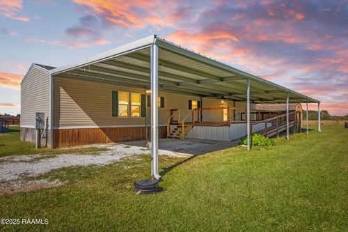 124 Landon Ln, Sunset, LA, 70584-5747 | Card Image