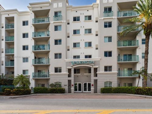 535-6001 Sw 70th St, South Miami, FL, 33143-3405 | Card Image