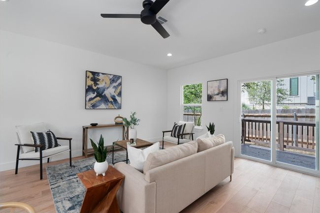 B - 5304 Samuel Huston Ave, House other with 2 bedrooms, 3 bathrooms and null parking in Austin TX | Image 4