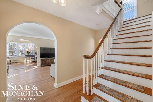 1264 Bishop Rd, Grosse Pointe Park, MI, 48230-1144 | Card Image