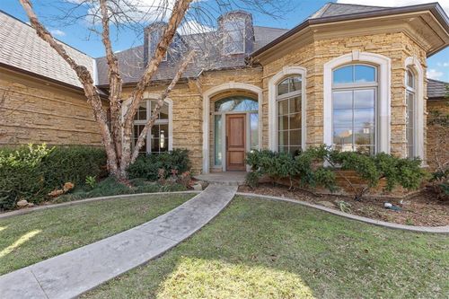 2426 Nw Grand Cir, Nichols Hills, OK, 73116-4118 | Card Image