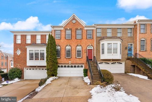 105 Shepherdson Ln Ne, VIENNA, VA, 22180-4540 | Card Image