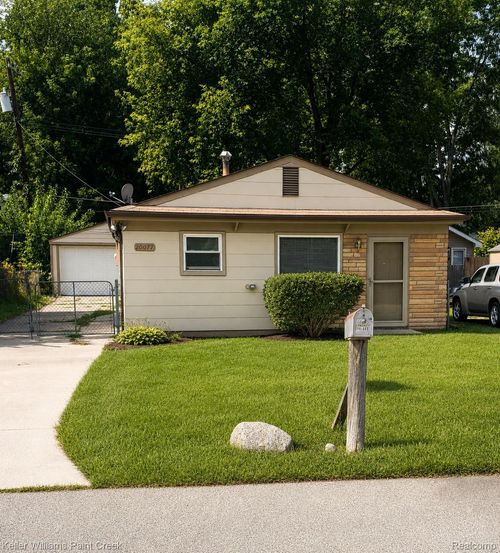 20077 Negaunee, Redford, MI, 48240-1647 | Card Image