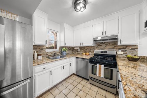 1757 Burgundy Ct, Petaluma, CA, 94954-8588 | Card Image