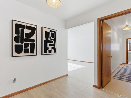 1700 Villa Rd, Birmingham, MI, 48009-6593 | Card Image