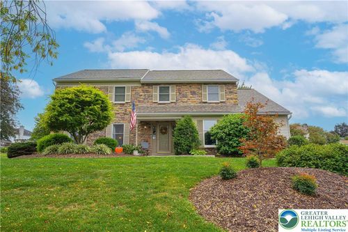 2362 S Pewter Dr, Macungie, PA, 18062-9765 | Card Image