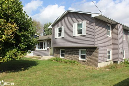 1065 Center Ave, Garner, IA, 50438-1743 | Card Image