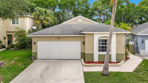 134 E Riverbend Dr, Sunrise, FL, 33326-2224 | Card Image