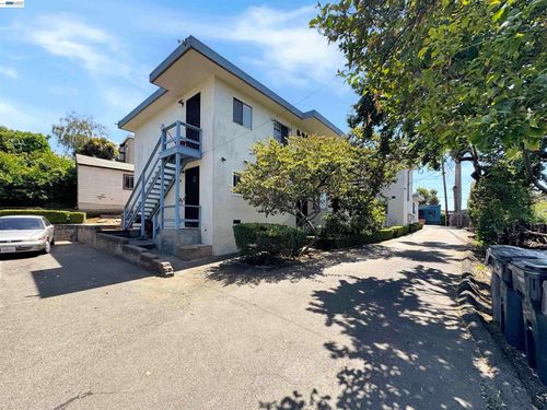 2858 Brookdale Ave, Oakland, CA, 94602-2148 | Card Image
