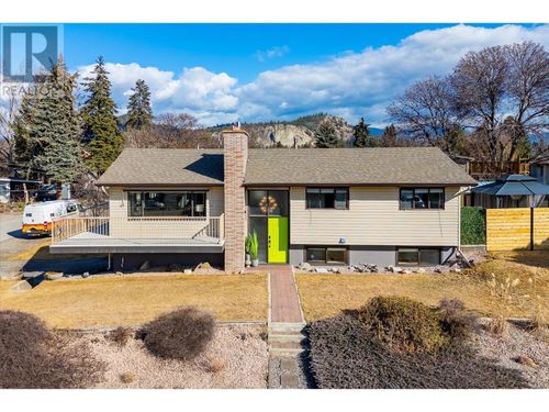 1359 Highland Dr S, Kelowna, BC, V1Y3V9 | Card Image