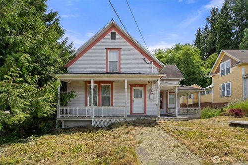 212 Alder St, South Bend, WA, 98586-4911 | Card Image